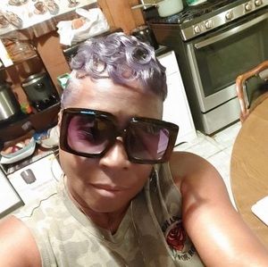 Meet your Posher, Doretha